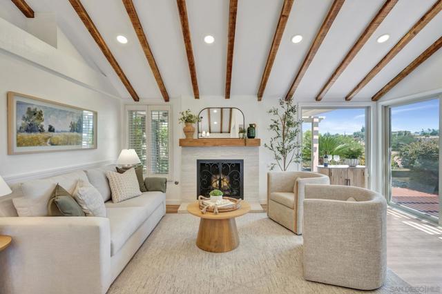 12880 Circulo Dardo, San Diego CA: https://media.crmls.org/mediaz/dbb73cb8-d73c-4b9f-8baa-13d5e7836f4c.jpg