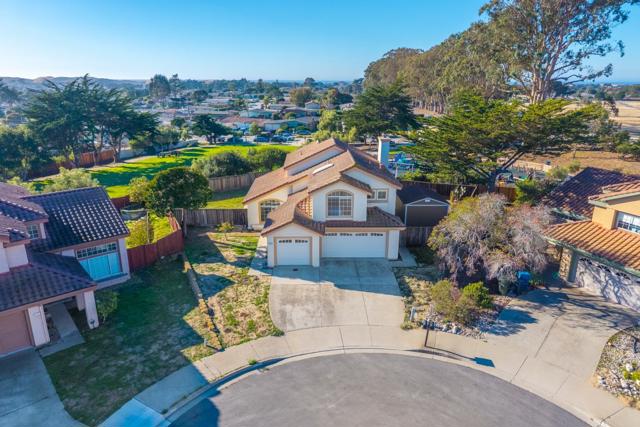 3245 Estrella Del Mar Way, Marina CA: https://media.crmls.org/mediaz/dbb763f2-0c37-4f17-90b9-3102d90bdb95.jpg