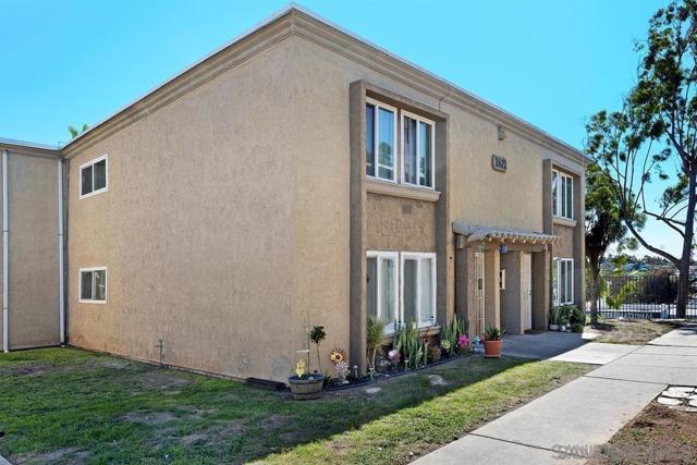 1621 Pentecoast, San Diego CA: https://media.crmls.org/mediaz/dbb81729-d00f-4a85-a67a-09b2e394742d.jpg