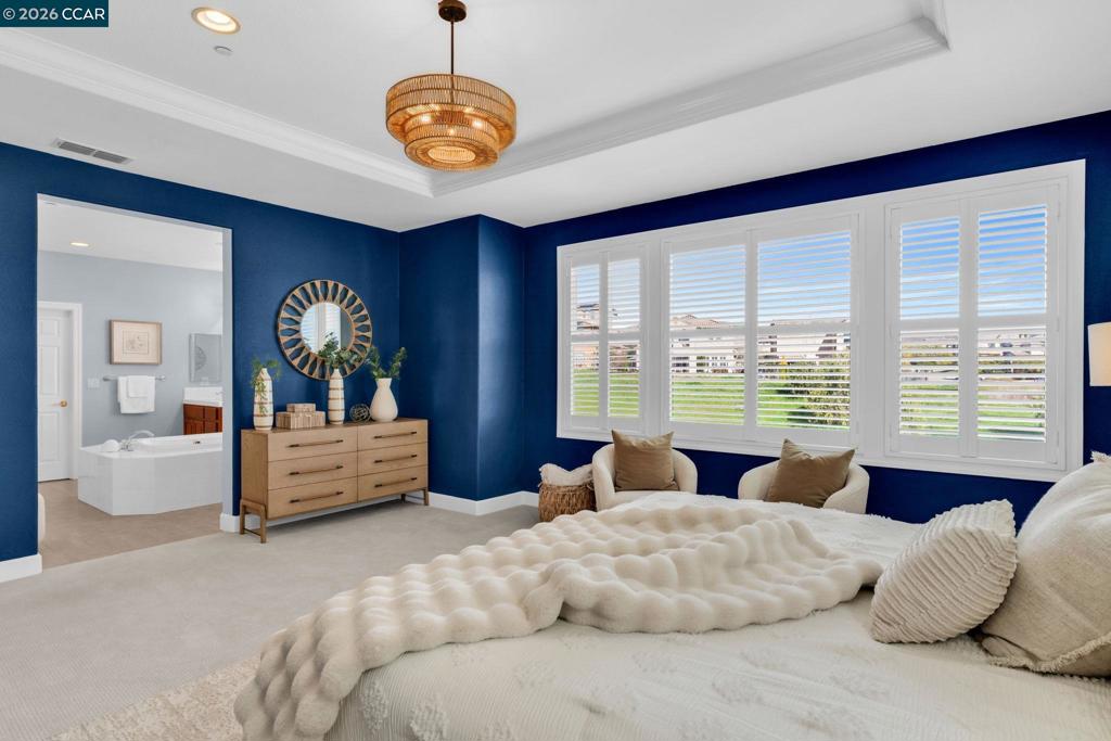 https://media.crmls.org/mediaz/dbb88935-4d69-4240-8712-97d173364af8.jpg?preset=X-Large