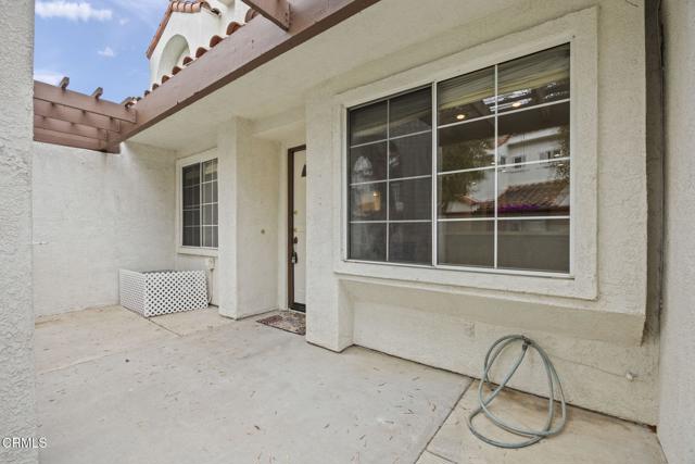 273 Camino Toluca, Camarillo CA: https://media.crmls.org/mediaz/dbb8a744-d320-40ab-be20-b36b34f5cf53.jpg
