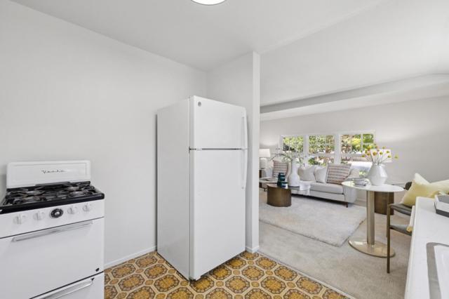 1050 Boranda Avenue, Mountain View CA: https://media.crmls.org/mediaz/dbb8ad1c-0dcc-43e2-90df-805ee170e5cd.jpg