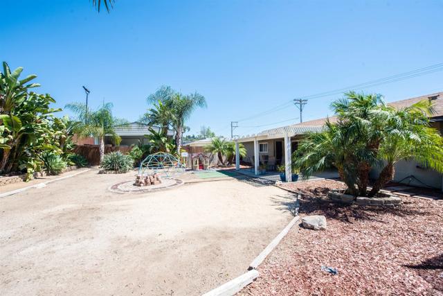 Detail Gallery Image 32 of 63 For 2094 Thibodo Ct, Vista,  CA 92081 - 3 Beds | 2 Baths