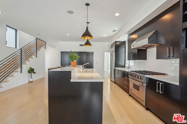 1712 Abbot Kinney Boulevard photo 2