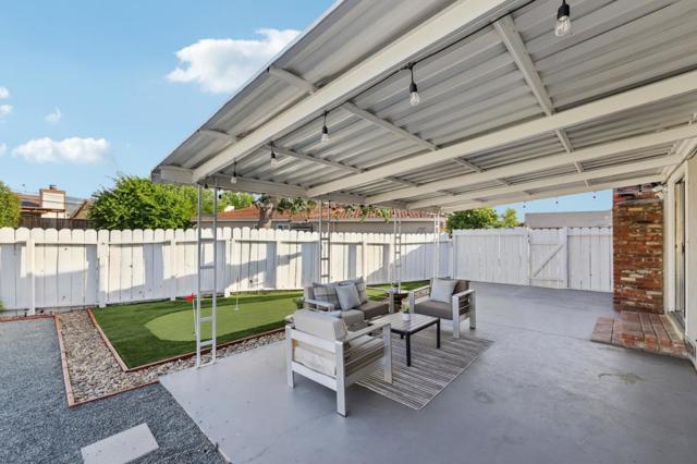 4273 Glazier Court, Concord CA: https://media.crmls.org/mediaz/dbba06f6-d867-40d6-ad2d-a4683f9e2eb0.jpg