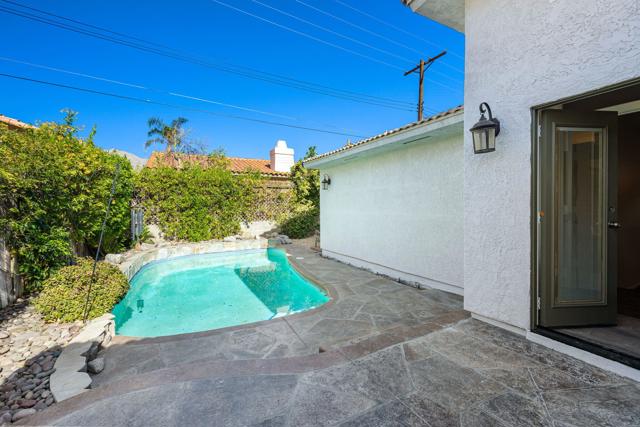 53967 Avenida Navarro, La Quinta CA: https://media.crmls.org/mediaz/dbba2538-7cd5-4077-8387-9c5eb3a45dfb.jpg