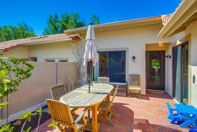 17832 Avenida Cordillera, San Diego CA: https://media.crmls.org/mediaz/dbbaebb5-6e4d-4b8d-a995-21947ae80301.jpg