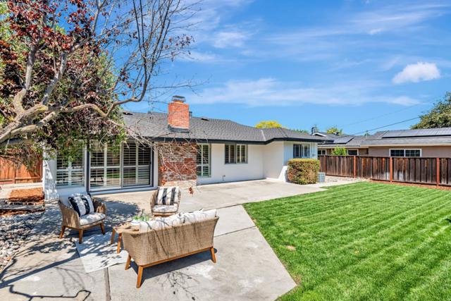 1178 Emerson Avenue, Campbell CA: https://media.crmls.org/mediaz/dbbafa05-80be-4b54-b48b-b2b7ac4b99af.jpg