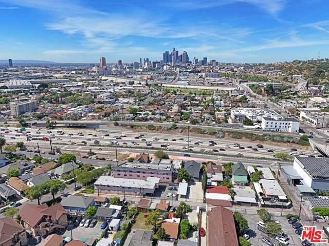 Image 8 of 9 For 2109 Manitou Avenue