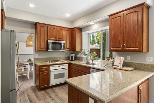 Detail Gallery Image 19 of 44 For 624 Buckhorn Ave, San Marcos,  CA 92078 - 4 Beds | 2/1 Baths