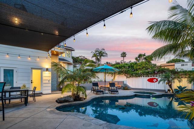 7570 Cabrillo Ave, La Jolla CA: https://media.crmls.org/mediaz/dbbc1e45-48e8-433f-a671-05a3c0c676d1.jpg
