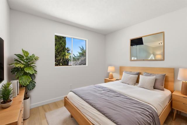 11370 Paseo Albacete Avenue, San Diego CA: https://media.crmls.org/mediaz/dbbca12e-dde0-4100-a411-7ba6d68f4657.jpg