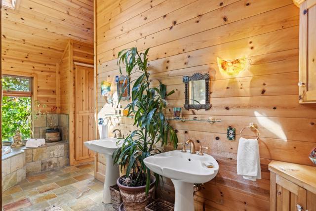 994 Laurel Grove Drive, Soquel CA: https://media.crmls.org/mediaz/dbbe6850-5013-4d0a-8c65-83f17e1cbc3a.jpg