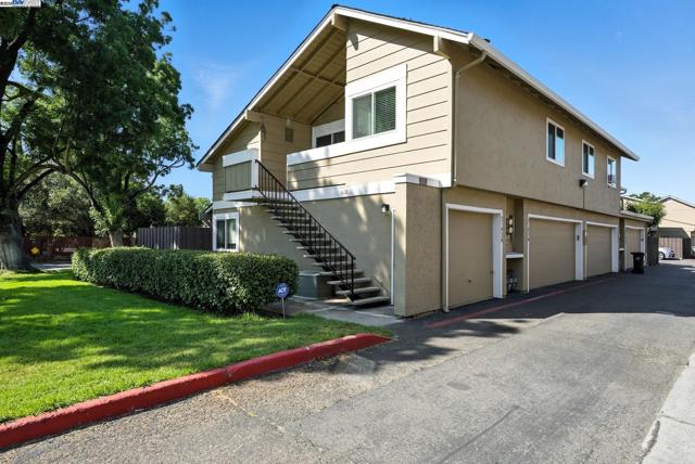 2102 Galveston Ave, San Jose CA: https://media.crmls.org/mediaz/dbbf2326-0a19-4aad-a541-6b168738a122.jpg