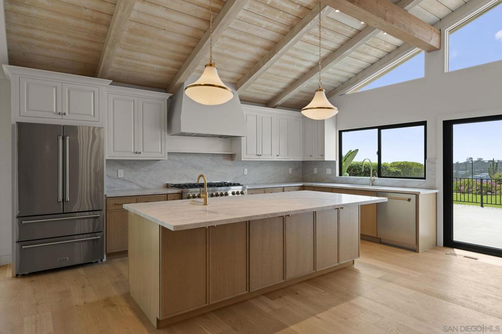 683 Marine View Ave - photo 7