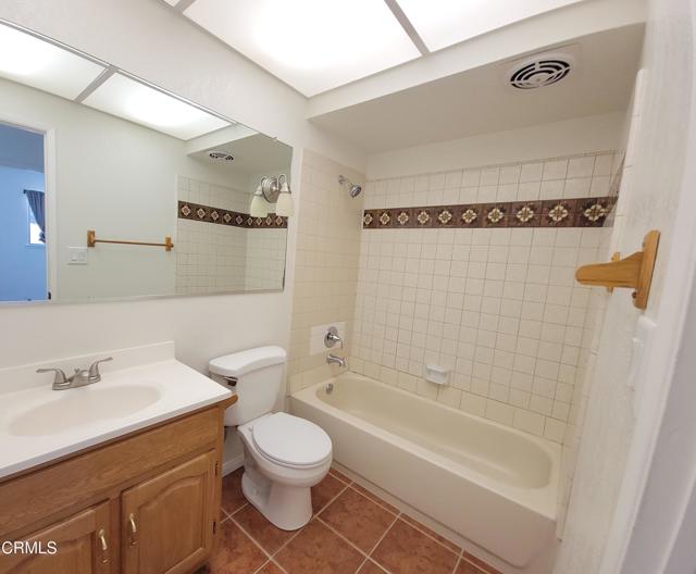 224 W Santa Paula Street, Santa Paula CA: https://media.crmls.org/mediaz/dbc311f7-da72-4b7a-b481-0784627f0cf8.jpg