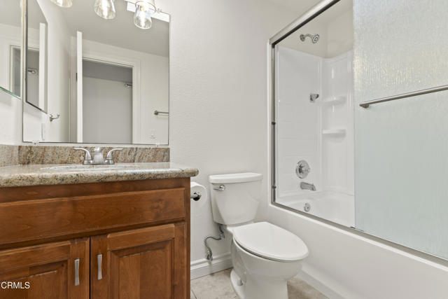 Detail Gallery Image 10 of 15 For 3001 Isle Way #B,  Oxnard,  CA 93035 - 2 Beds | 1/1 Baths