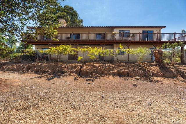 25082 Four Corners Road, Ramona CA: https://media.crmls.org/mediaz/dbc49891-0ece-4f61-9fd7-4d5d7747e1fb.jpg