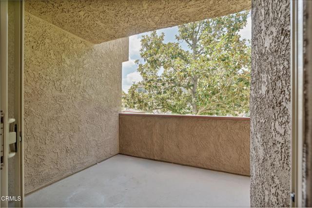 2113 Euclid Avenue, Camarillo CA: https://media.crmls.org/mediaz/dbc4b8b7-51a6-4b1e-96c5-9231aa865c75.jpg