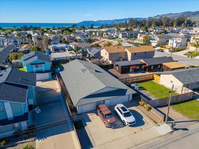 359 N 3rd Street, Grover Beach CA: https://media.crmls.org/mediaz/dbc553bc-3f83-4f6b-b6ad-c3747035007e.jpg