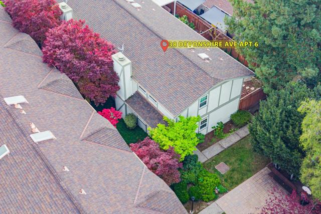 38 Devonshire Avenue, Mountain View CA: https://media.crmls.org/mediaz/dbc5672e-549f-449e-96fe-dae230818787.jpg