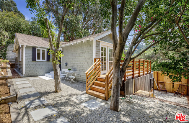 Image 2 for 2374 Landa St, Los Angeles, CA 90039