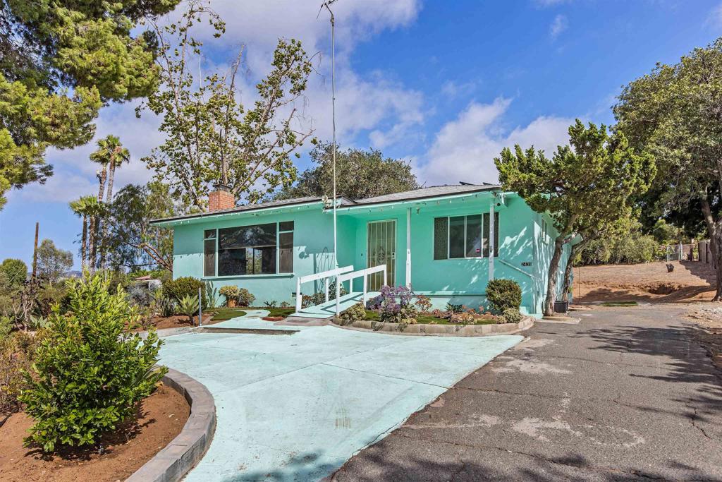 2439 Patterson Rd - photo 2