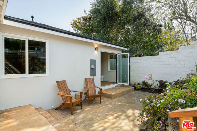 4405 Springdale Drive, Los Angeles CA: https://media.crmls.org/mediaz/dbc5bd63-a16c-4e08-8fd8-f21d65e0b0c2.jpg