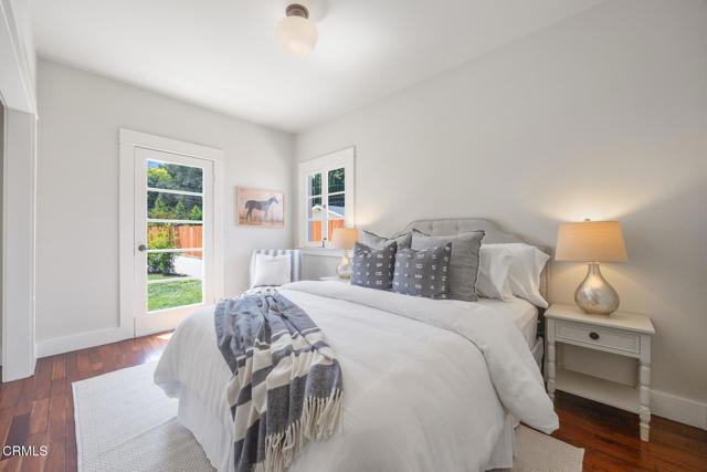 975 N Mentor Avenue, Pasadena CA: https://media.crmls.org/mediaz/dbc744e9-77a0-4d18-a677-8a7a1a3688d9.jpg