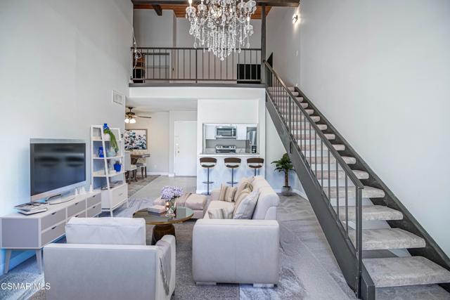 5460 White Oak Avenue, Encino CA: https://media.crmls.org/mediaz/dbc885cf-182d-4c1d-b970-a3fc0ba069a8.jpg