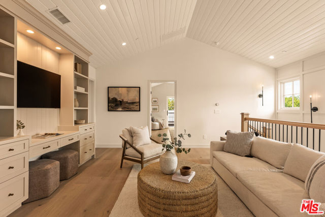 Image 17 of 36 For 8363 Stewart Avenue