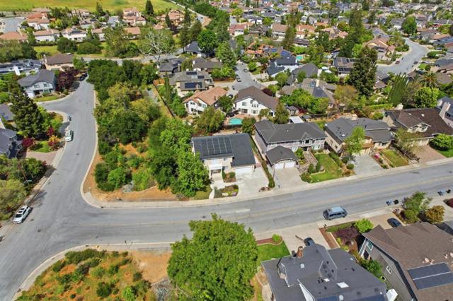 1129 Foxhurst Way, San Jose CA: https://media.crmls.org/mediaz/dbc8fe0e-c4a7-4ad9-897e-d70db56a8e82.jpg