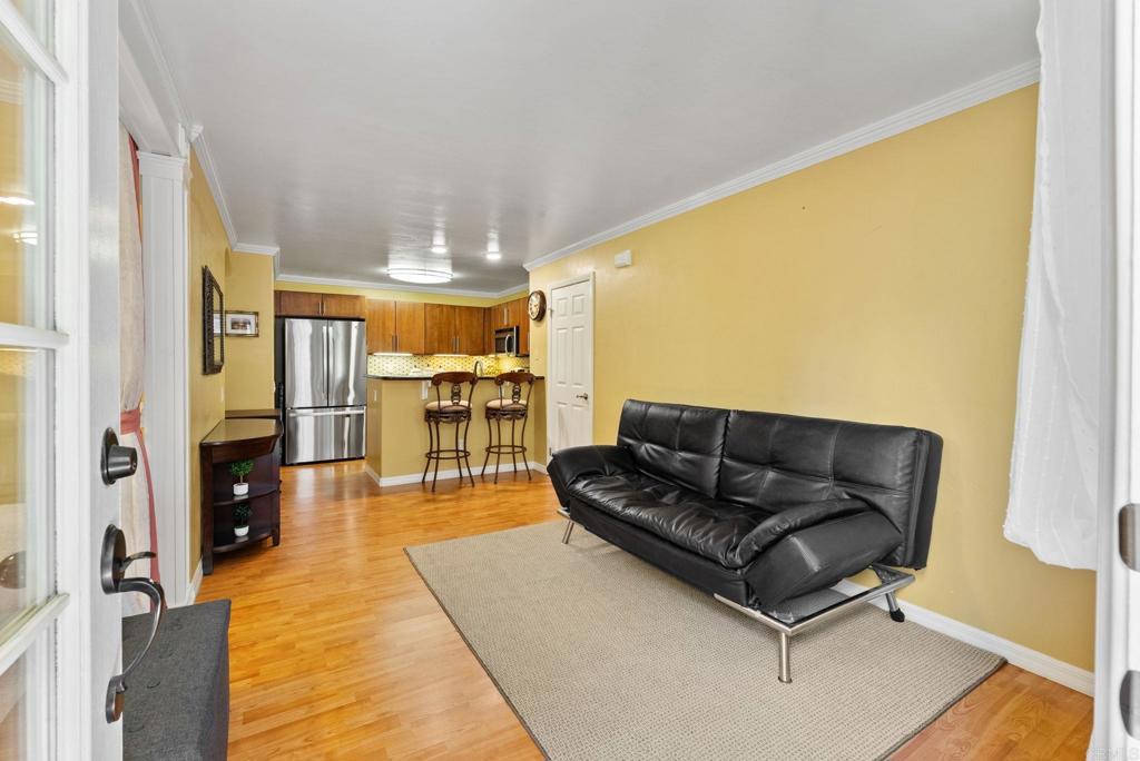 5404 Balboa Arms Drive - photo 2