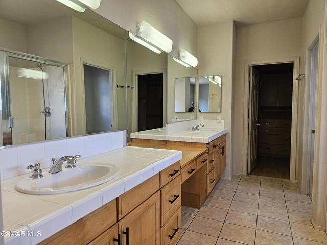 5616 Etiwanda Avenue, Tarzana CA: https://media.crmls.org/mediaz/dbcaba3c-3977-4f9a-9c2c-c214877d57e5.jpg