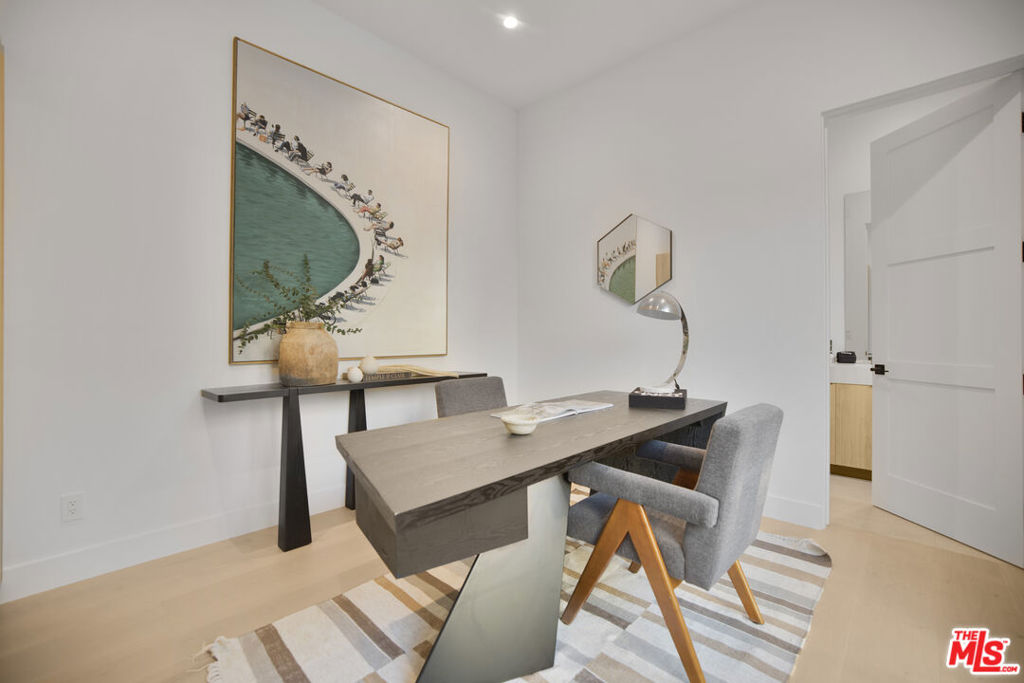 MLS #25619867 image #24