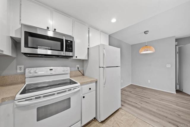 Detail Gallery Image 21 of 39 For 5910 Rancho Mission Rd #37,  San Diego,  CA 92108 - 1 Beds | 1 Baths