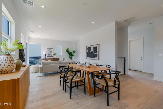 3874 W Point Drive, Los Angeles CA: https://media.crmls.org/mediaz/dbce5883-9aa3-48d8-a125-3bf83622416b.jpg