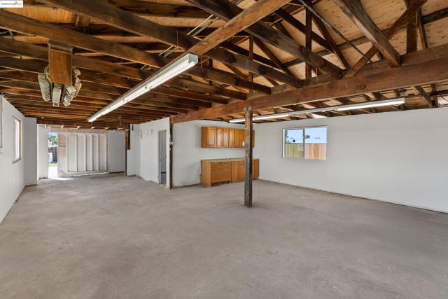 3393 Gateway Rd, Bethel Island CA: https://media.crmls.org/mediaz/dbce7818-c029-4036-9512-7ec188fced3a.jpg