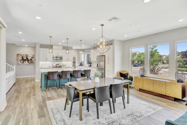 Detail Gallery Image 10 of 75 For 21678 Long Trot Dr, Escondido,  CA 92029 - 4 Beds | 3 Baths