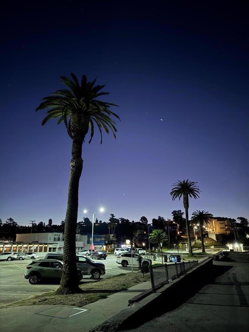 https://media.crmls.org/mediaz/dbd11dfb-a17c-4cbf-800e-984f2a009b9f.jpg?preset=X-Large