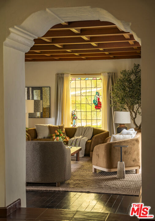 Image 6 of 44 For 5470 Los Feliz Boulevard