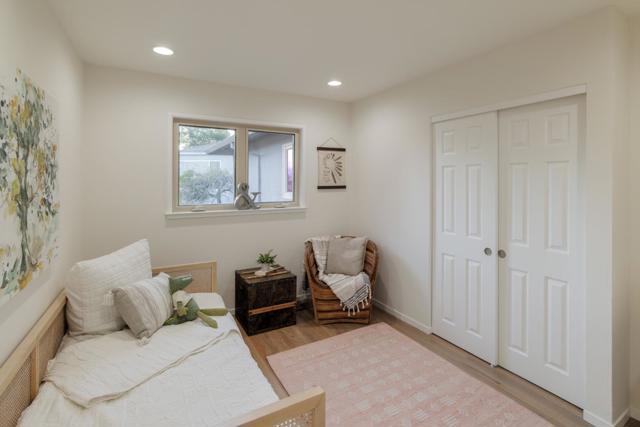 2331 Buena Vista Avenue, Belmont CA: https://media.crmls.org/mediaz/dbd21f15-2501-4269-88b0-b71e6a9bbcea.jpg