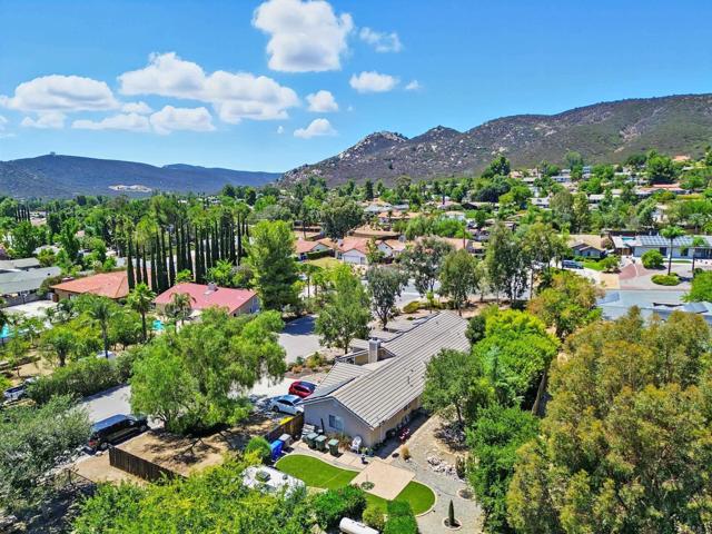 Detail Gallery Image 3 of 37 For 23502 Bassett Way, Ramona,  CA 92065 - 4 Beds | 2 Baths