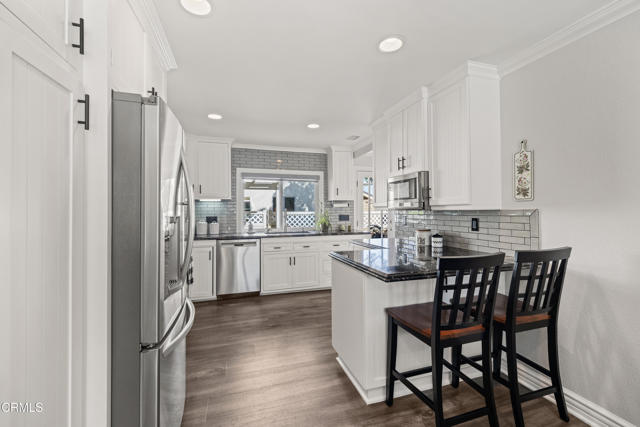 34124 Village 34, Camarillo CA: https://media.crmls.org/mediaz/dbd30a04-918f-4944-b97d-24db6cdfafa0.jpg