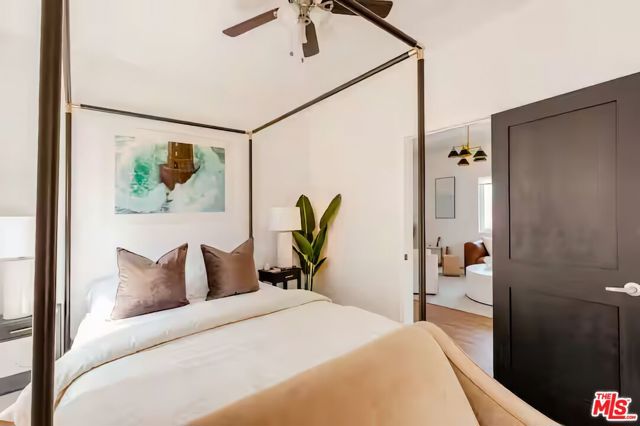 4017 Michigan Avenue, Los Angeles CA: https://media.crmls.org/mediaz/dbd3103b-674b-4a8b-ab04-5745e464c698.jpg