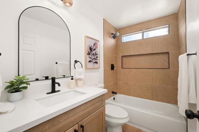 Detail Gallery Image 12 of 20 For 8024 Linda Vista Rd 1d,  San Diego,  CA 92111 - 2 Beds | 1 Baths