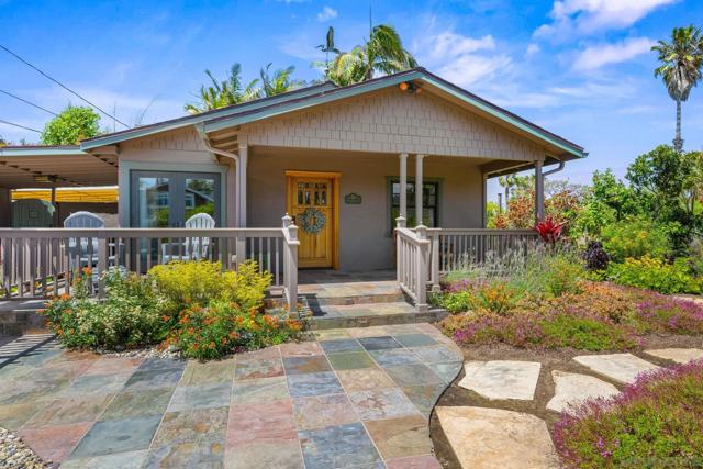 260 27Th St, Del Mar CA: https://media.crmls.org/mediaz/dbd487a1-6eed-4c9c-95f7-4c1a22eb166f.jpg