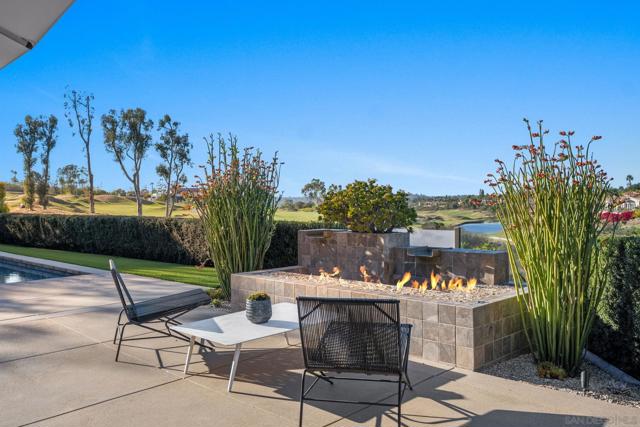 6968 Saint Andrews Rd, Rancho Santa Fe CA: https://media.crmls.org/mediaz/dbd4f5d6-c0a4-4837-9c3f-16a66fc72e91.jpg