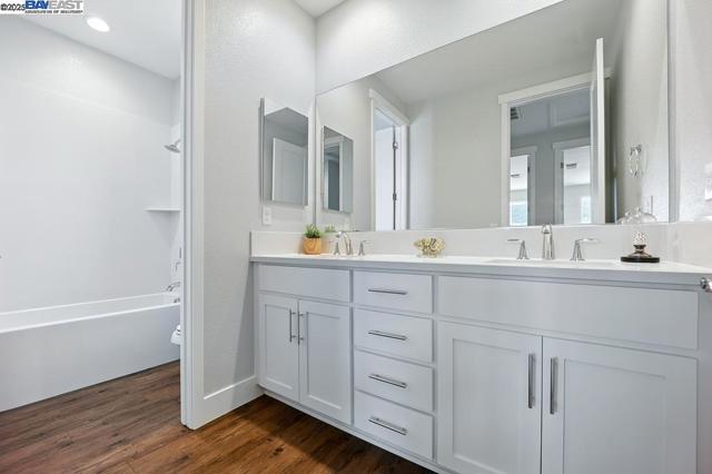 8360 Marine Way, Newark CA: https://media.crmls.org/mediaz/dbd5bd0a-15b5-47db-8597-aa5dee8154be.jpg