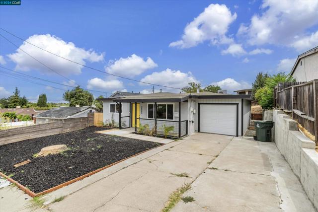 Image 4 of 36 For 2805 D Street